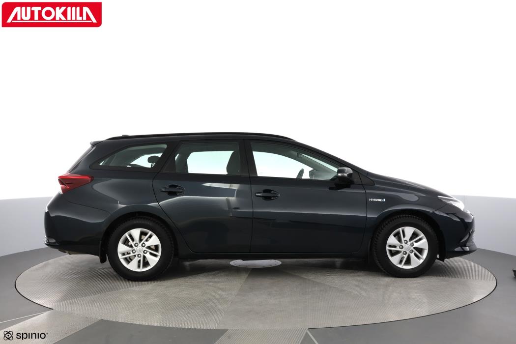 TOYOTA AURIS 2017