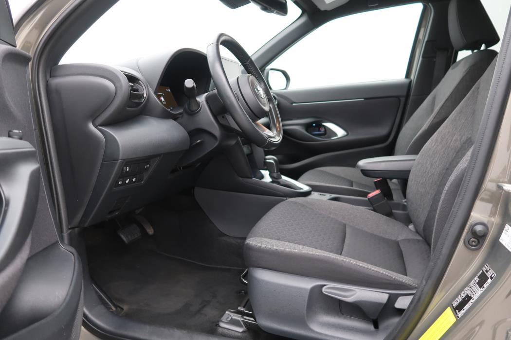 TOYOTA Yaris Cross 2023