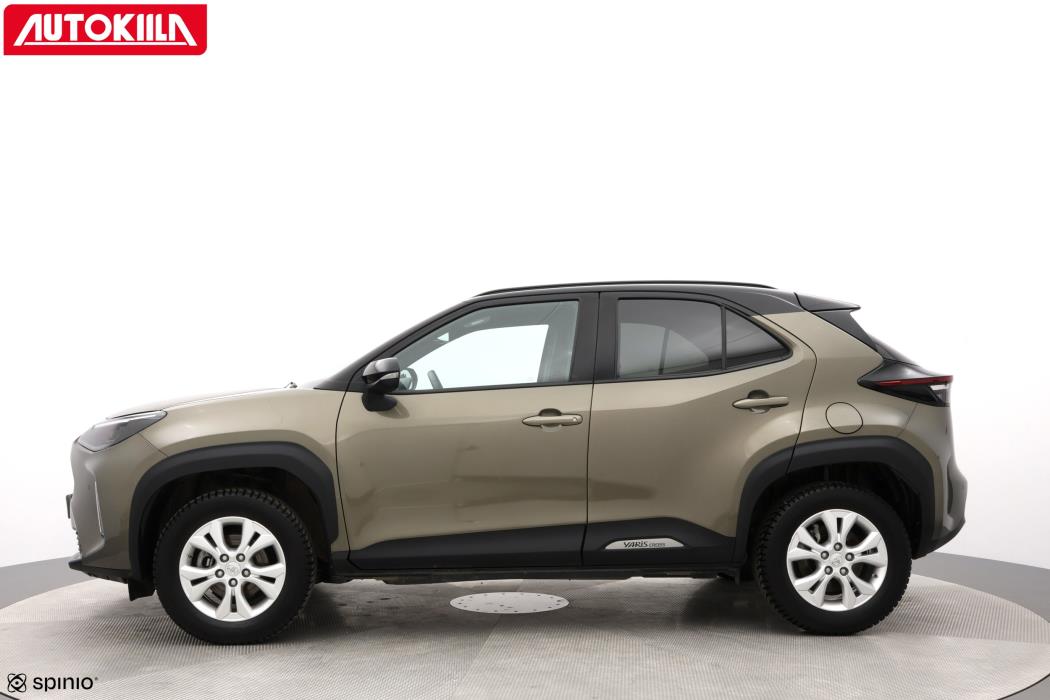 TOYOTA Yaris Cross 2023