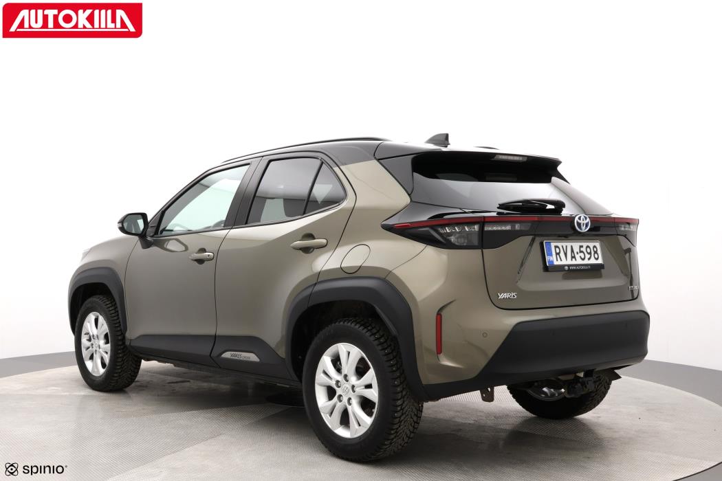 TOYOTA Yaris Cross 2023