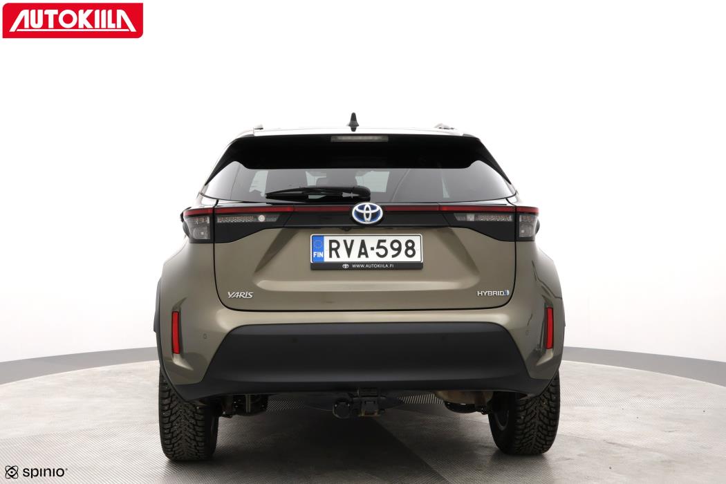 TOYOTA Yaris Cross 2023