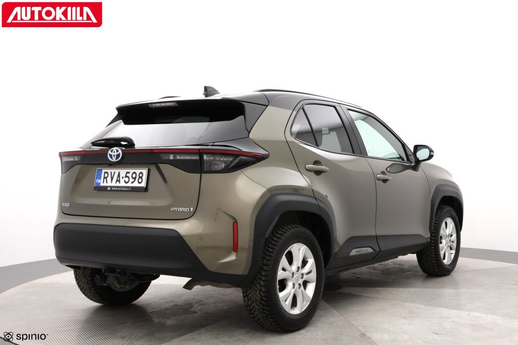 TOYOTA Yaris Cross 2023