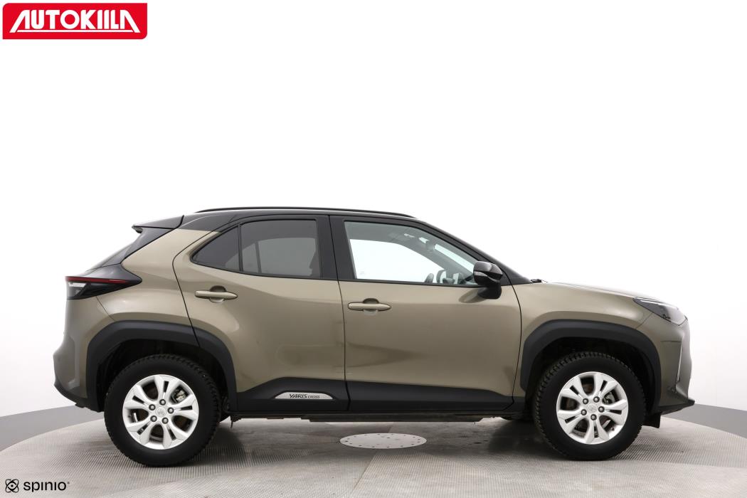 TOYOTA Yaris Cross 2023