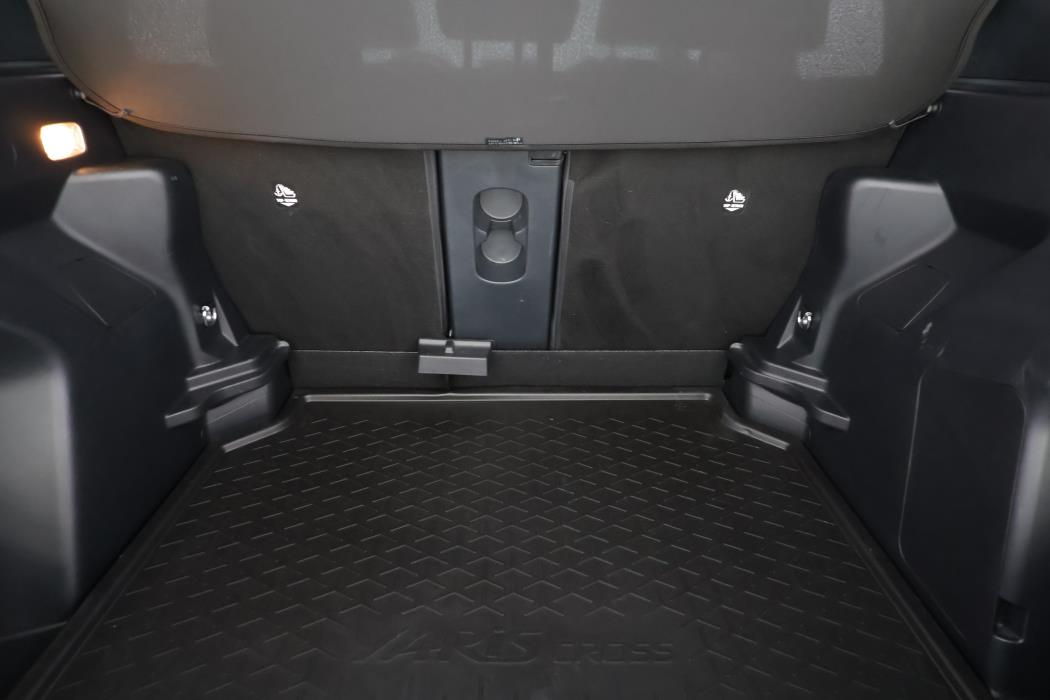 TOYOTA Yaris Cross 2024