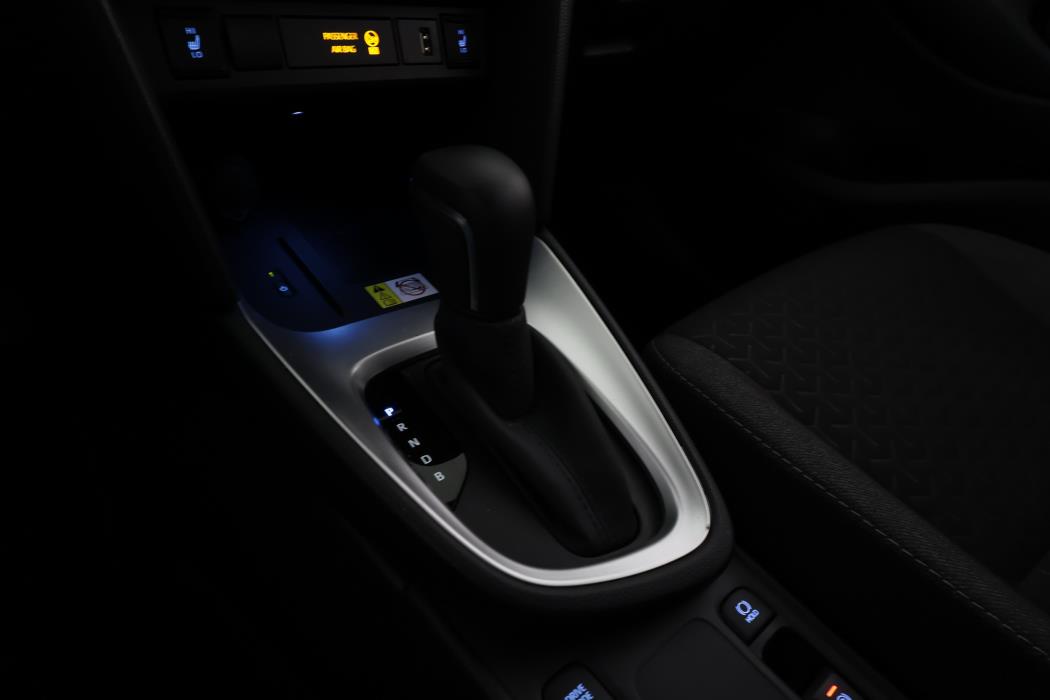 TOYOTA Yaris Cross 2024