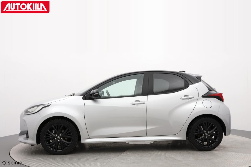 TOYOTA YARIS 2024