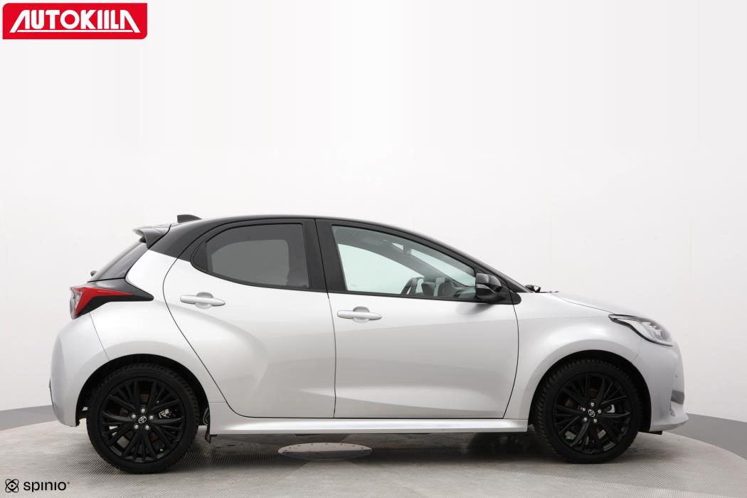 TOYOTA YARIS 2024