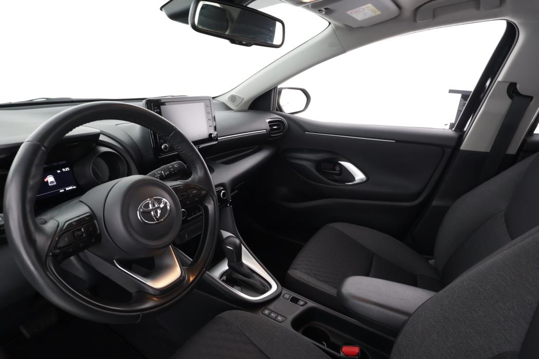 TOYOTA YARIS 2024