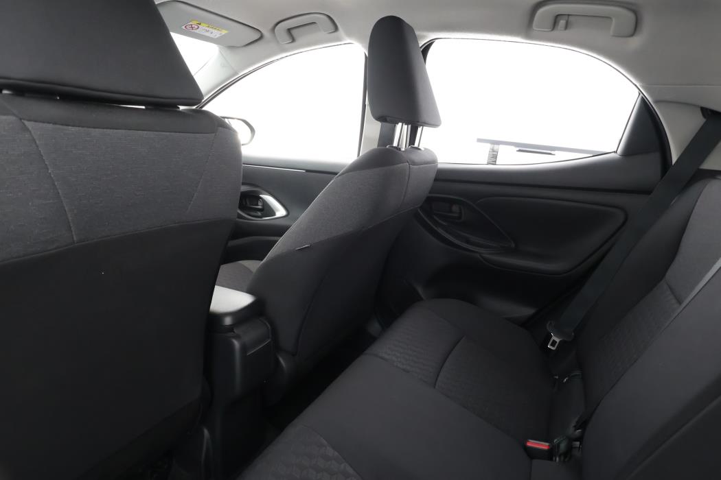 TOYOTA YARIS 2024