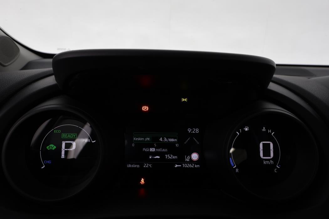 TOYOTA YARIS 2024