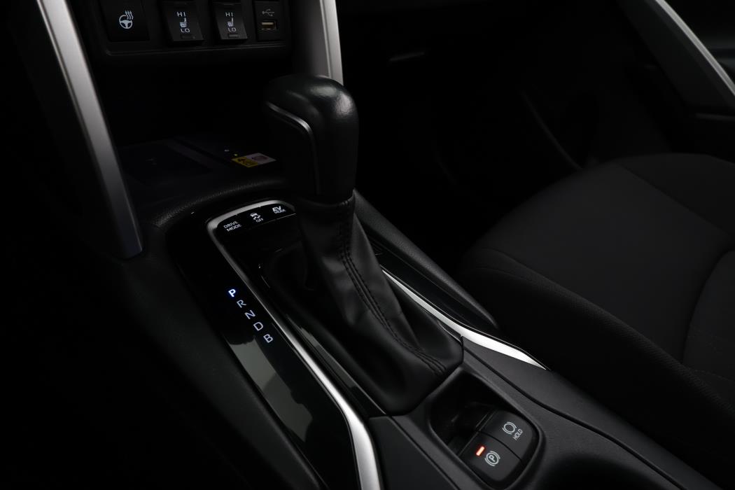 TOYOTA Corolla Cross 2024