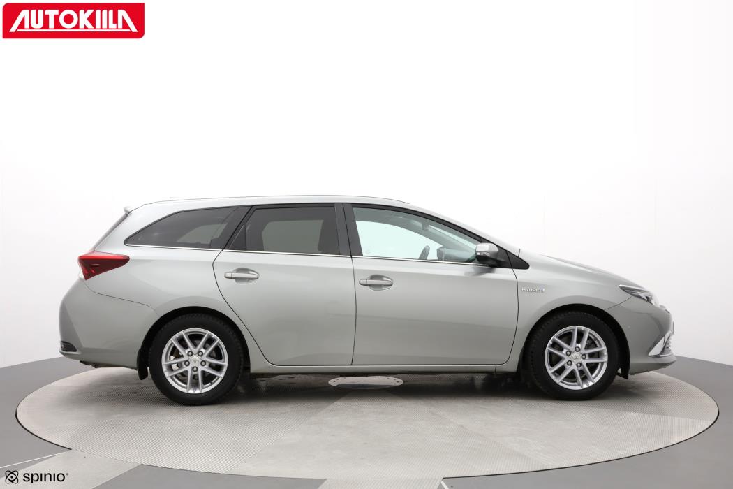 TOYOTA AURIS 2018