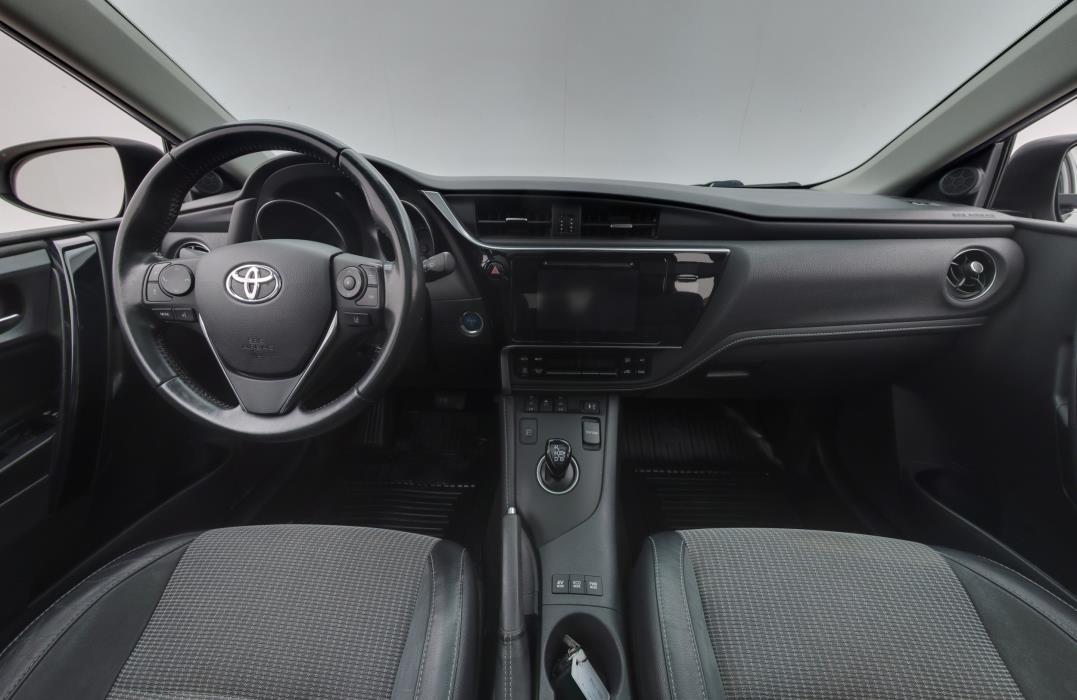 TOYOTA AURIS 2018