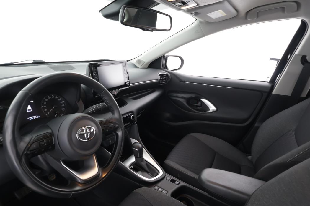 TOYOTA YARIS 2024