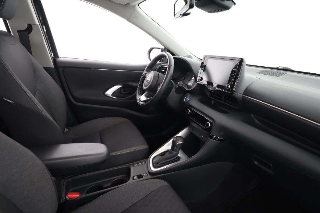 TOYOTA YARIS 2024