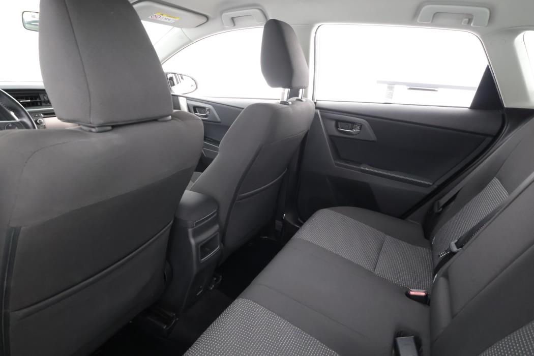 TOYOTA AURIS 2013
