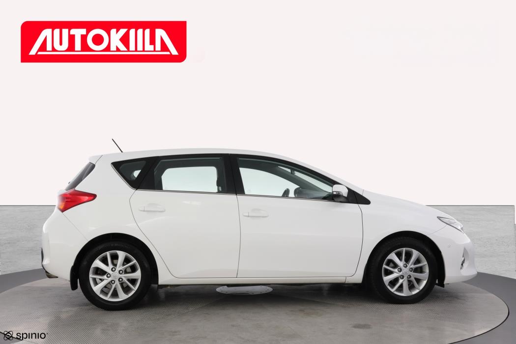 TOYOTA AURIS 2013