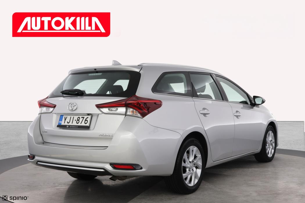 TOYOTA AURIS 2016