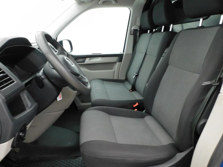 VOLKSWAGEN TRANSPORTER 2017