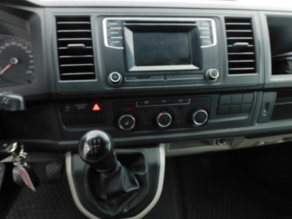 VOLKSWAGEN TRANSPORTER 2017