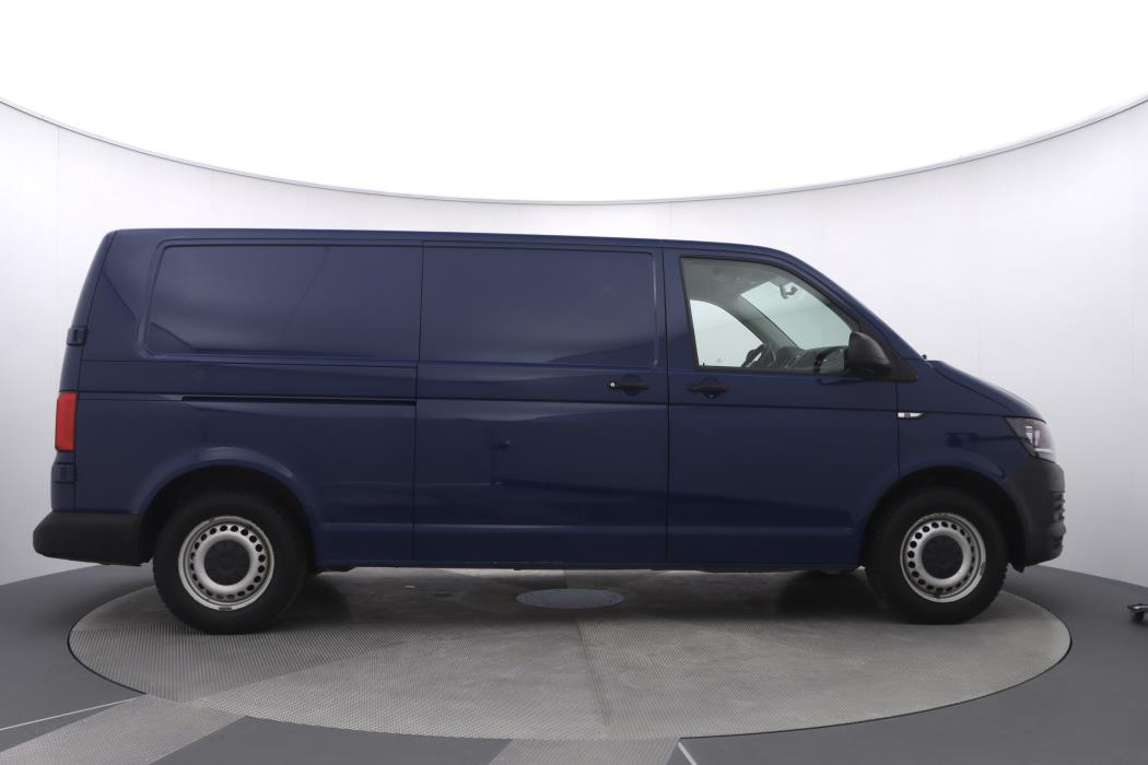 VOLKSWAGEN TRANSPORTER 2017