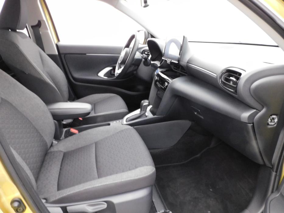 TOYOTA Yaris Cross 2024