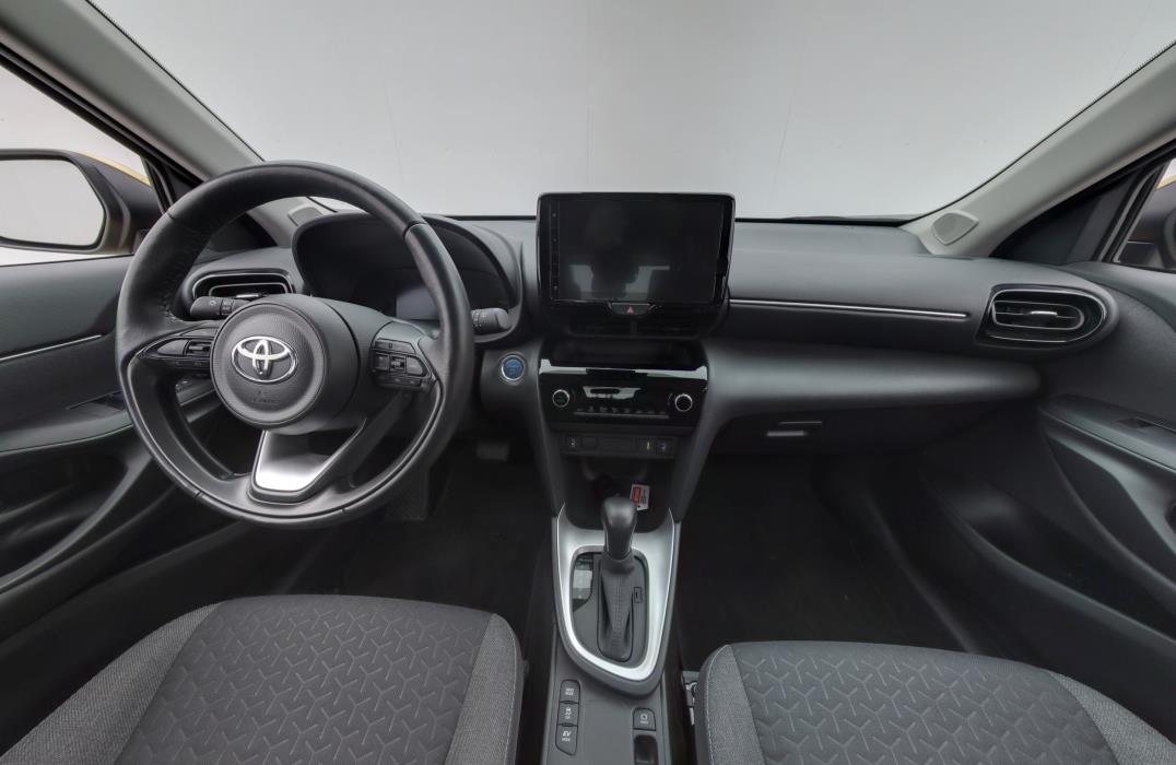TOYOTA Yaris Cross 2024
