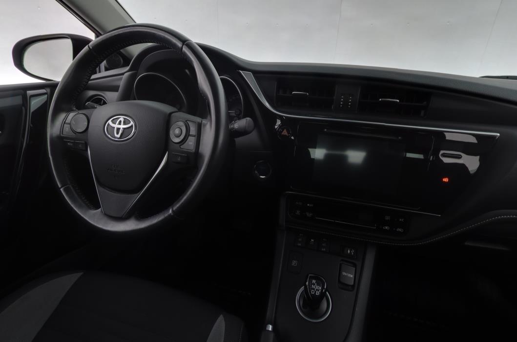 TOYOTA AURIS 2017