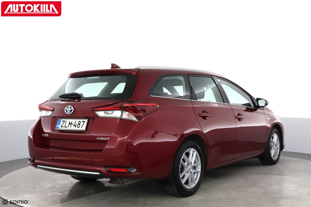 TOYOTA AURIS 2017