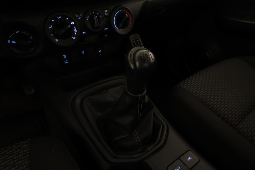TOYOTA HILUX 2022