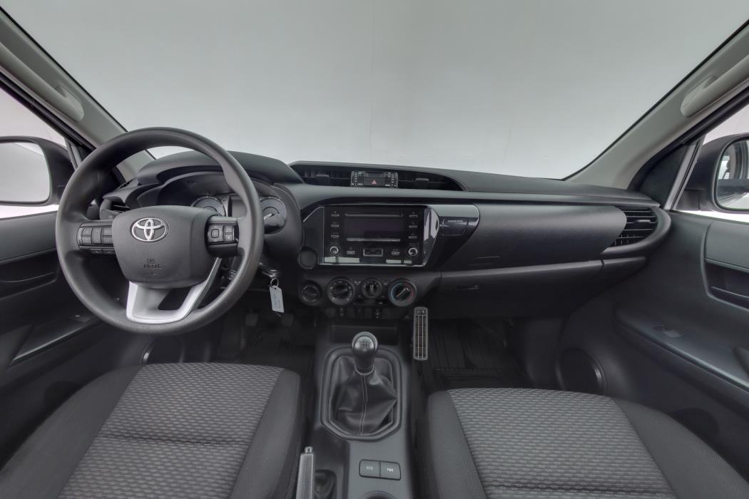 TOYOTA HILUX 2022