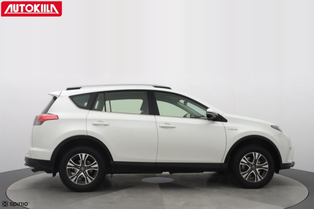 TOYOTA RAV4 2018
