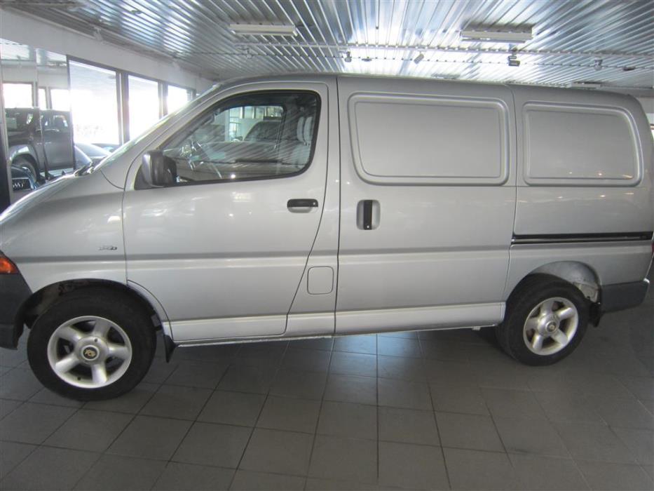 Toyota Hiace 2003