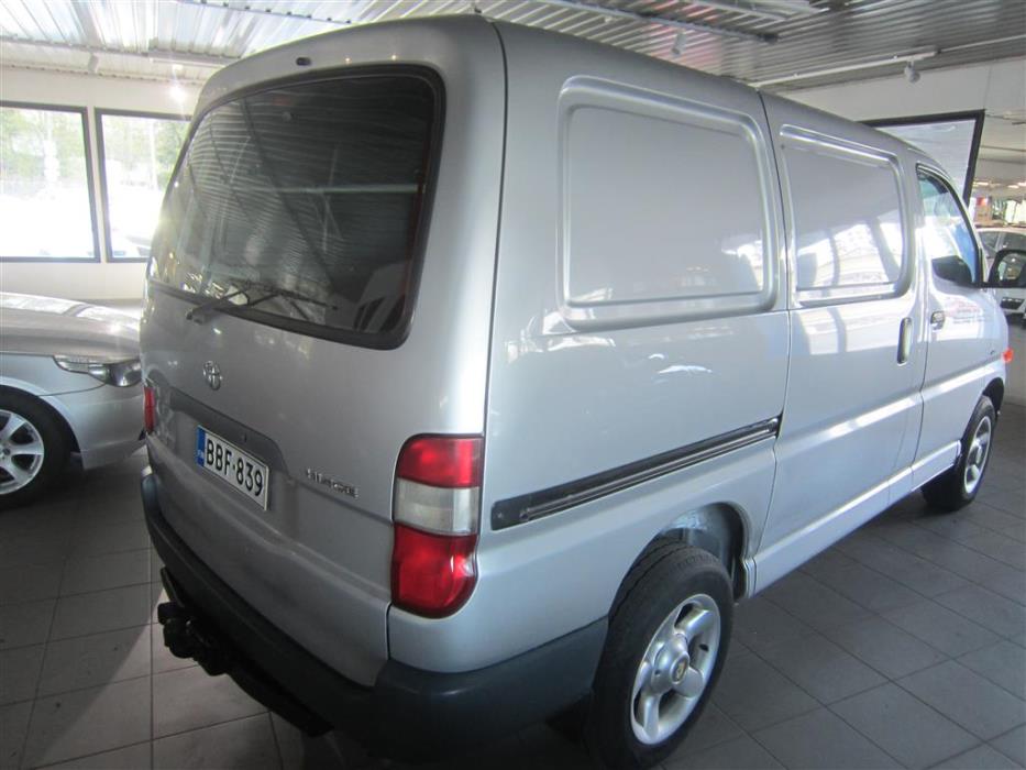 Toyota Hiace 2003