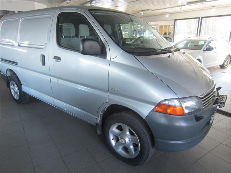 Toyota Hiace 2003