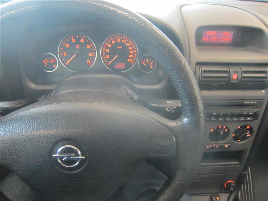 Opel Astra 2003