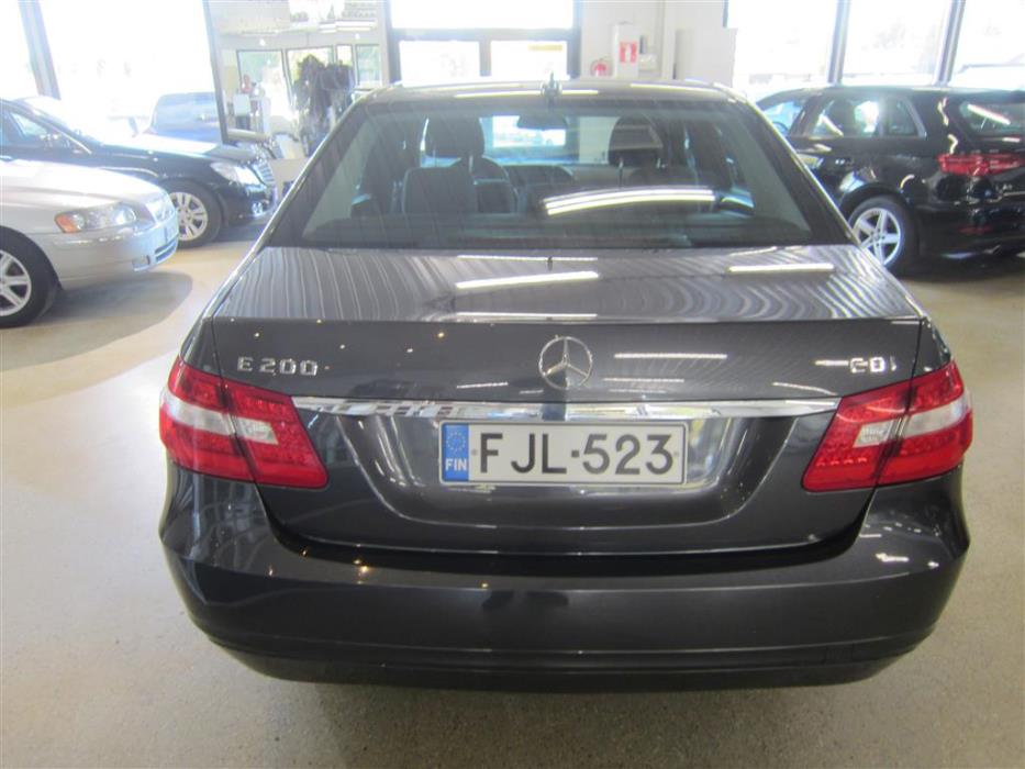 Mercedes-Benz E 2010
