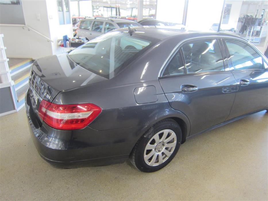 Mercedes-Benz E 2010