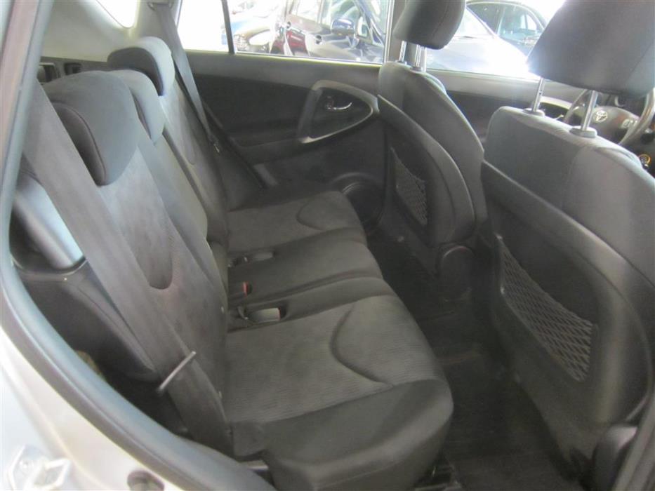 Toyota RAV4 2010