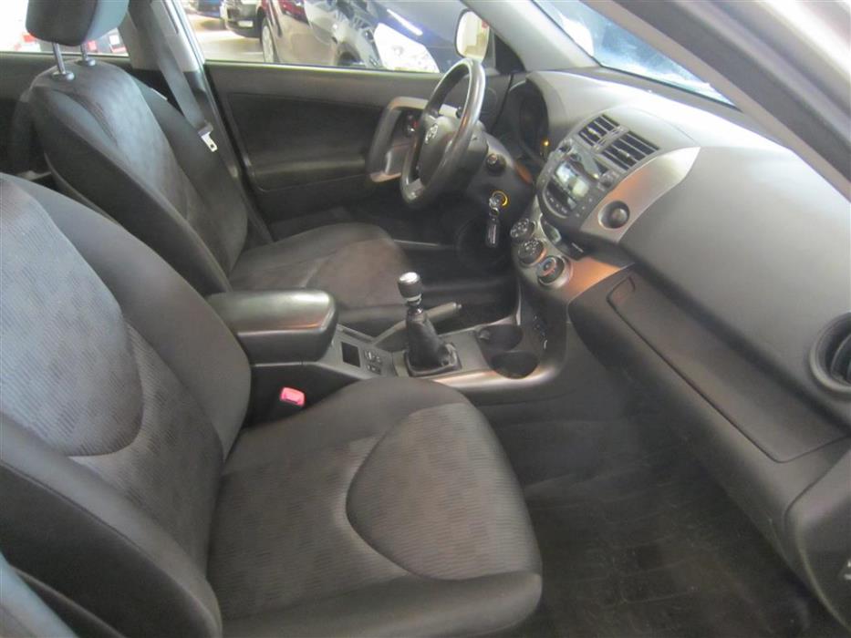 Toyota RAV4 2010