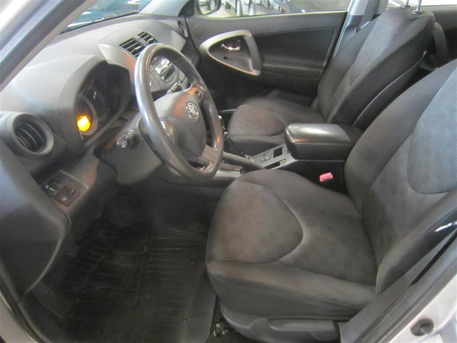 Toyota RAV4 2010