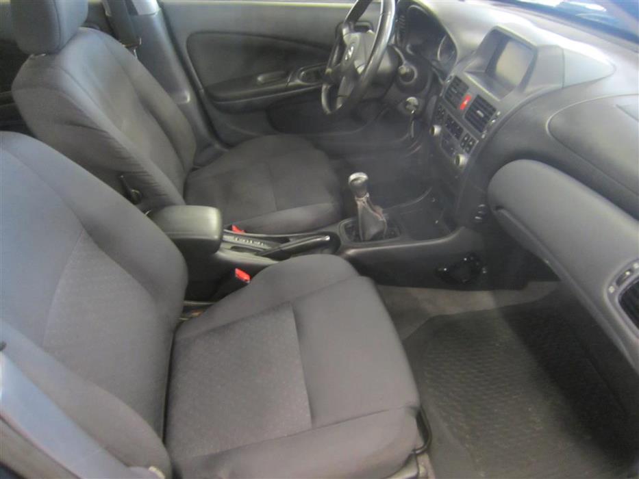 Nissan Almera 2005