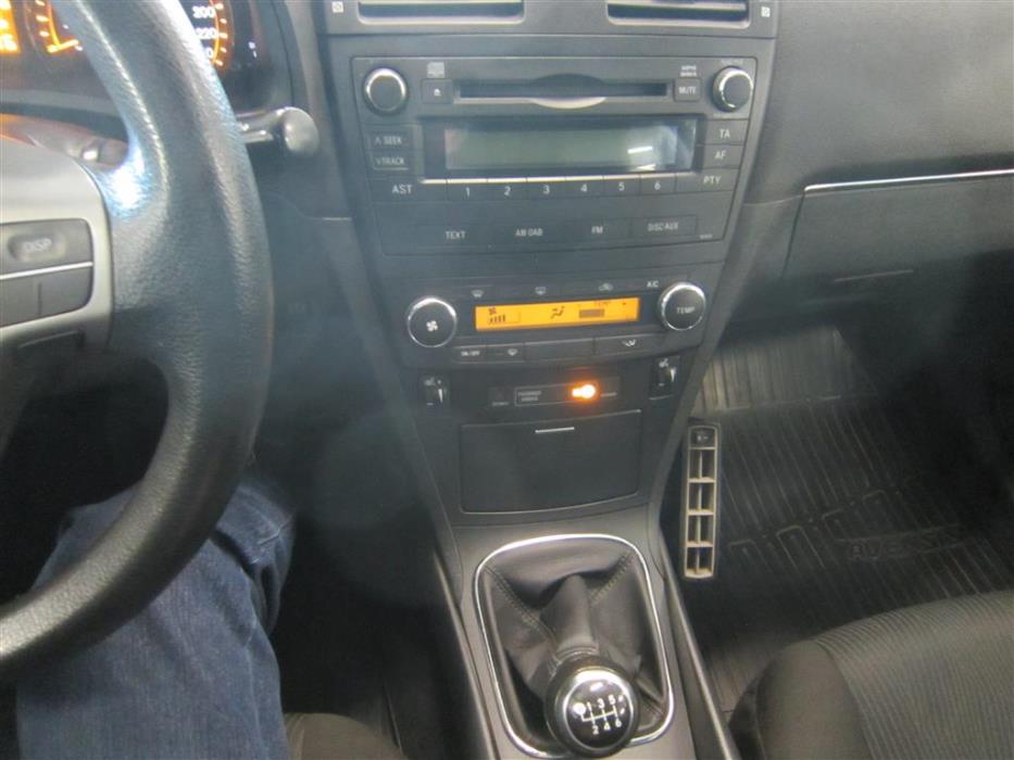 Toyota Avensis 2010