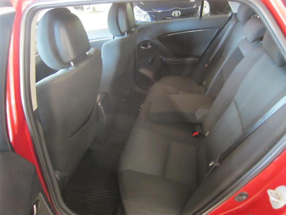 Toyota Avensis 2010