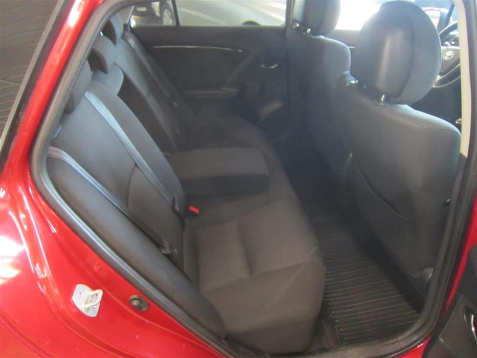 Toyota Avensis 2010