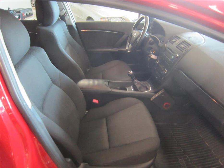 Toyota Avensis 2010