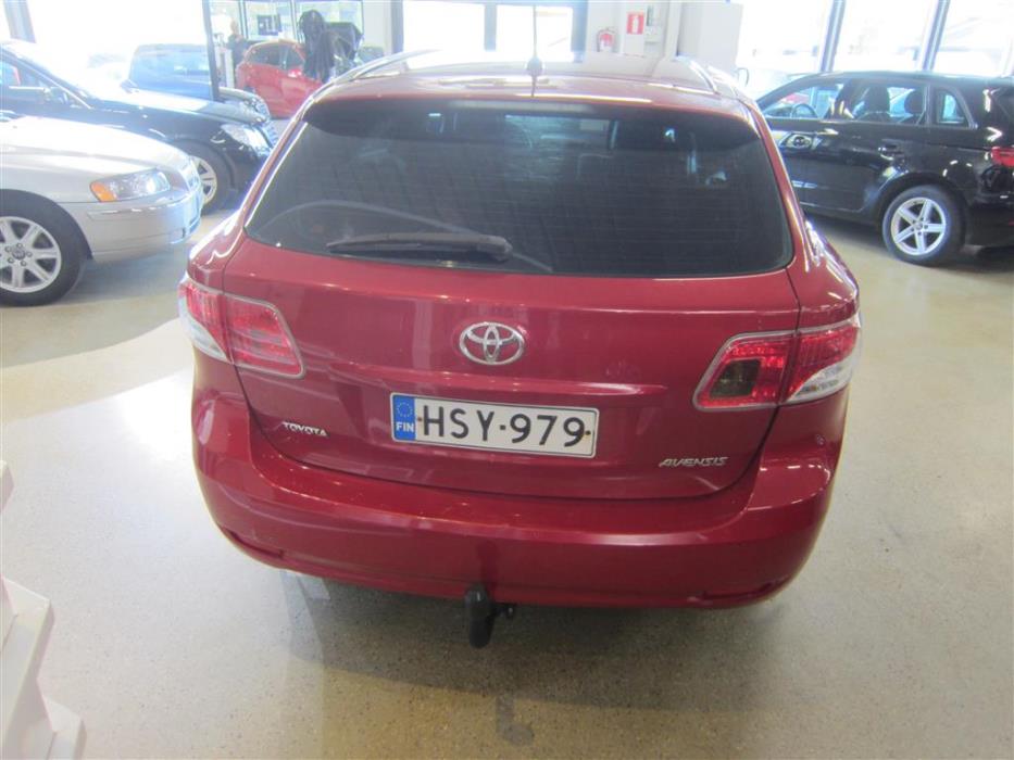 Toyota Avensis 2010