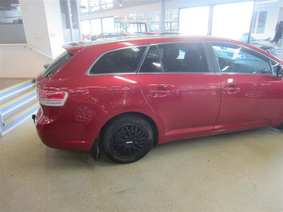 Toyota Avensis 2010
