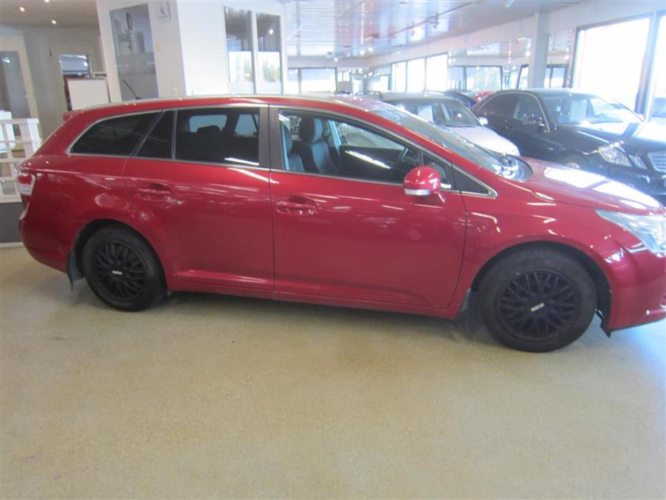 Toyota Avensis 2010