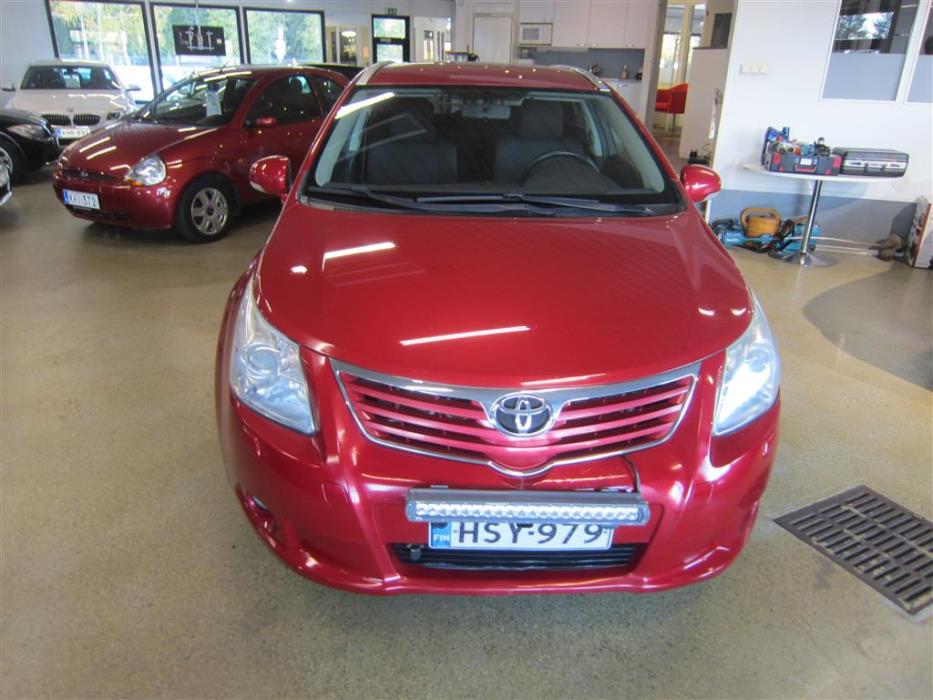 Toyota Avensis 2010